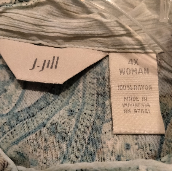 Super Women's Top J- Jill size 4X. Pre- owned in Excellent condition. - Picture 3 of 6